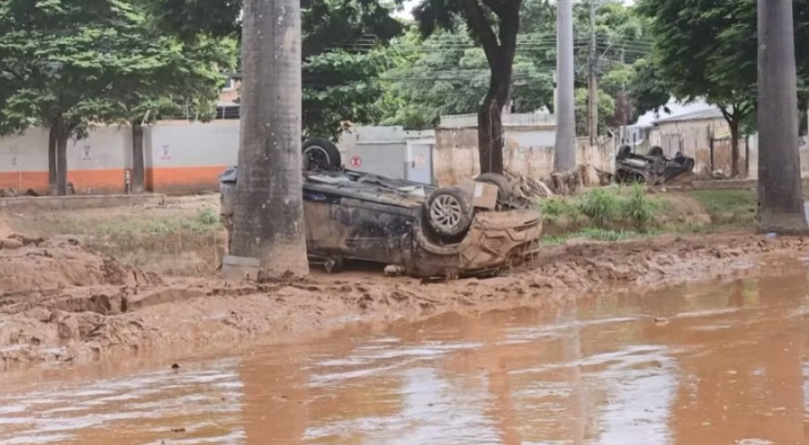 Indenizações de seguros de veículos afetados pela chuva devem chegar a R$ 40 milhões na Zona da Mata mineira